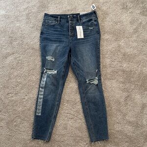 Old Navy Women's Distressed Skinny Jeans